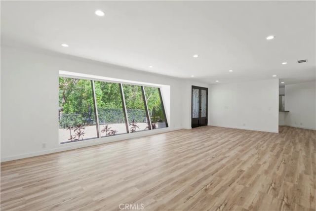 3267 Laurel Canyon Boulevard, Studio City, CA 91604