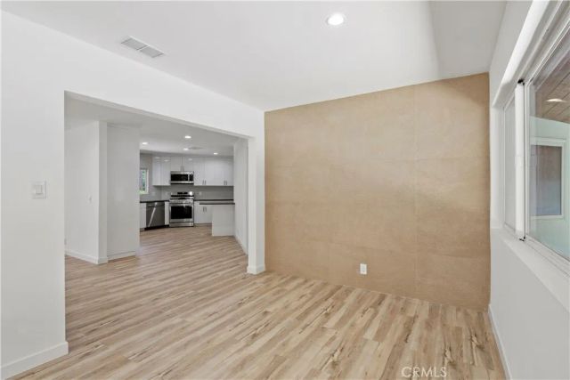 3267 Laurel Canyon Boulevard, Studio City, CA 91604