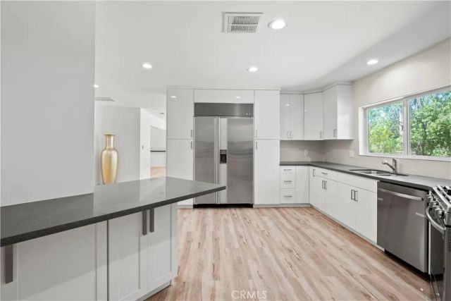 3267 Laurel Canyon Boulevard, Studio City, CA 91604