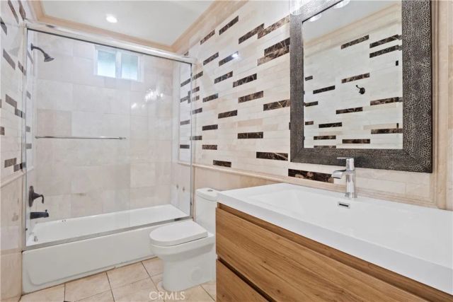 3267 Laurel Canyon Boulevard, Studio City, CA 91604