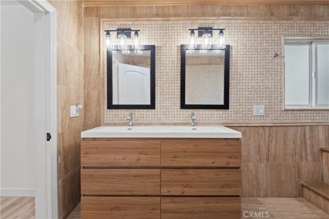 3267 Laurel Canyon Boulevard, Studio City, CA 91604