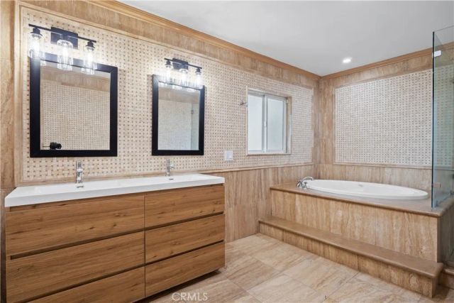 3267 Laurel Canyon Boulevard, Studio City, CA 91604