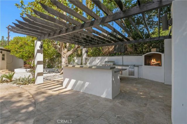 3267 Laurel Canyon Boulevard, Studio City, CA 91604