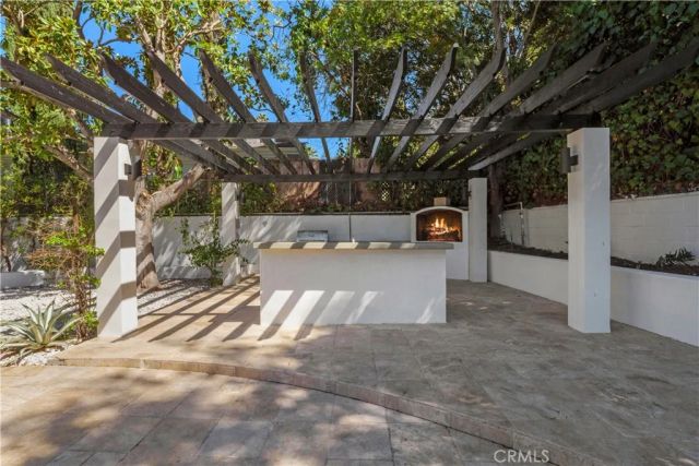 3267 Laurel Canyon Boulevard, Studio City, CA 91604