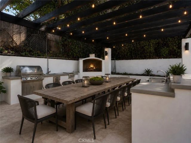 3267 Laurel Canyon Boulevard, Studio City, CA 91604