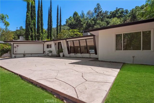 3267 Laurel Canyon Boulevard, Studio City, CA 91604