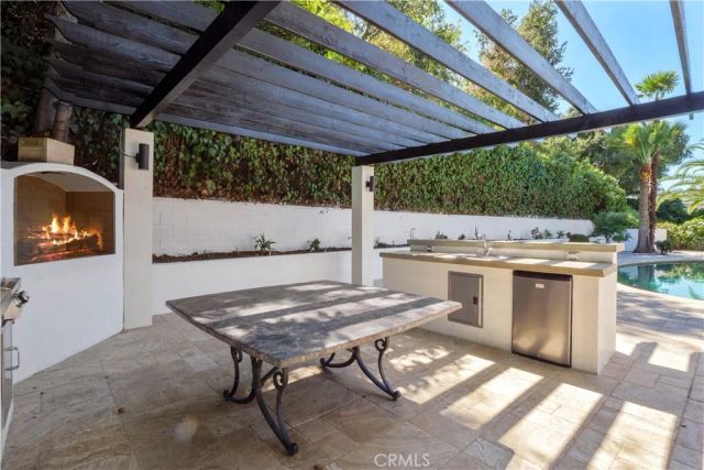 3267 Laurel Canyon Boulevard, Studio City, CA 91604