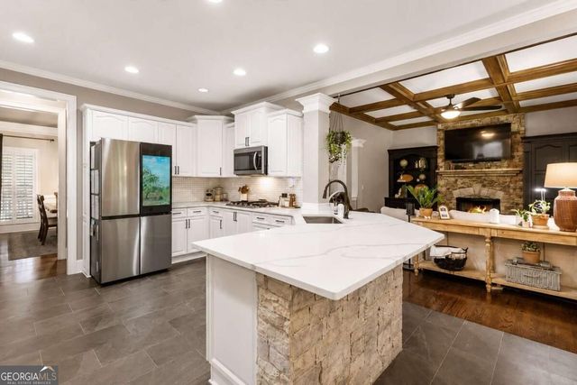914 Meadow Club Court, Suwanee, GA 30024