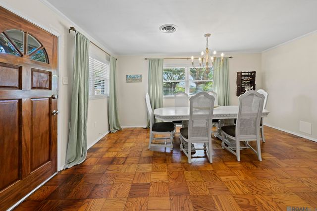 5173 Woodside Dr, Baton Rouge, LA 70808