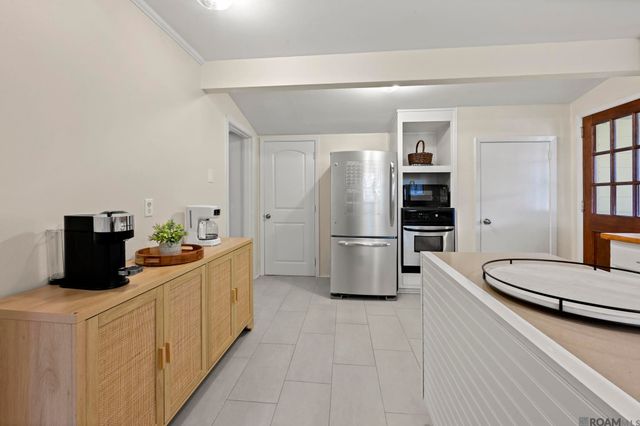 5173 Woodside Dr, Baton Rouge, LA 70808