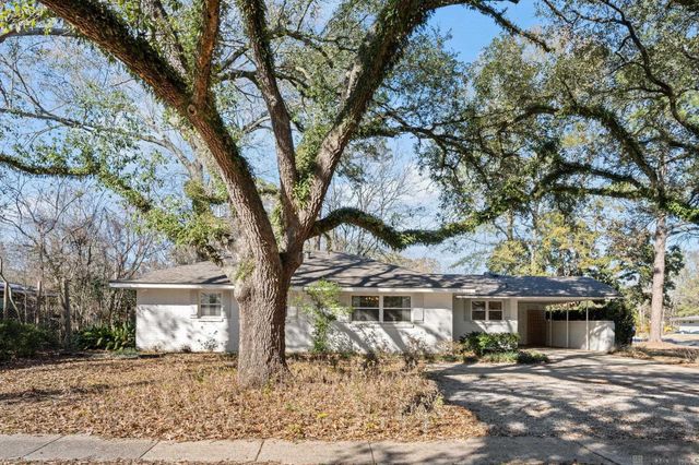 5173 Woodside Dr, Baton Rouge, LA 70808