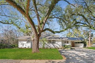 5173 Woodside Dr, Baton Rouge, LA 70808