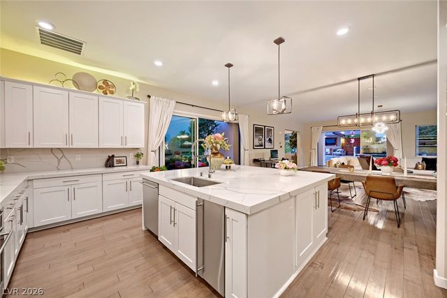 10313 Jade Point Drive, Las Vegas, NV 89135