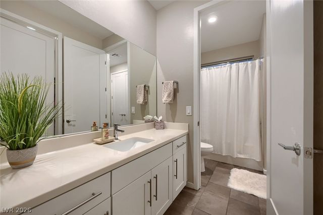 10313 Jade Point Drive, Las Vegas, NV 89135