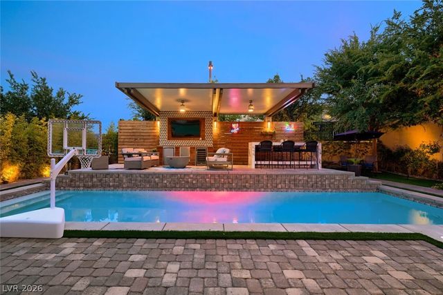 10313 Jade Point Drive, Las Vegas, NV 89135