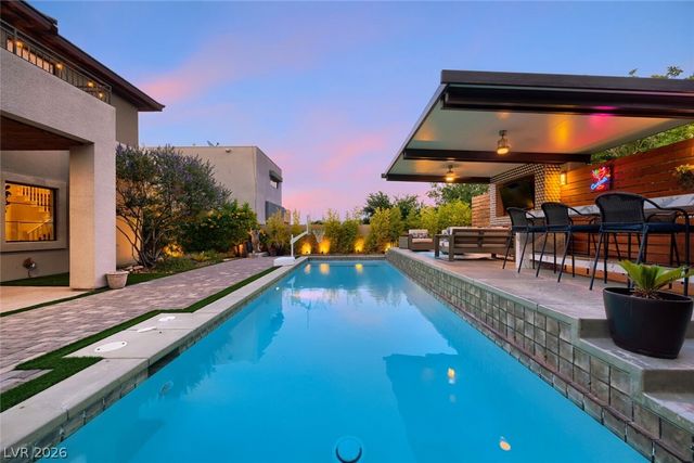 10313 Jade Point Drive, Las Vegas, NV 89135