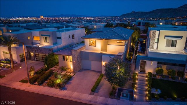 10313 Jade Point Drive, Las Vegas, NV 89135