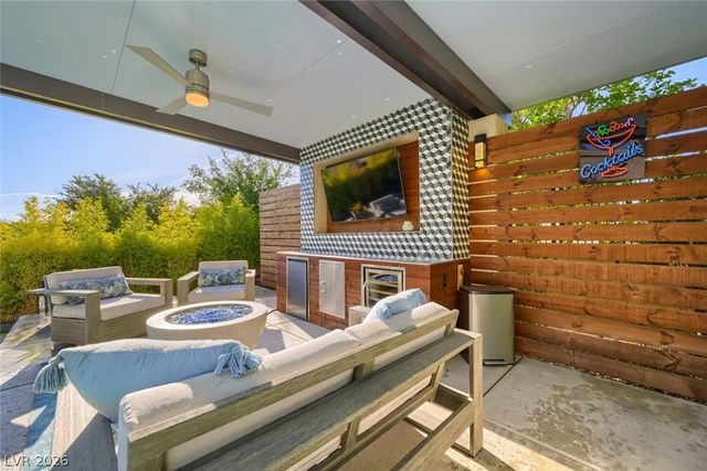 10313 Jade Point Drive, Las Vegas, NV 89135