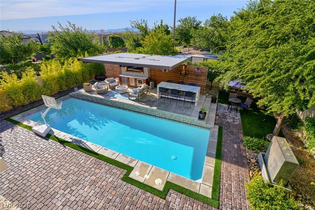 10313 Jade Point Drive, Las Vegas, NV 89135