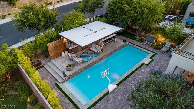 10313 Jade Point Drive, Las Vegas, NV 89135