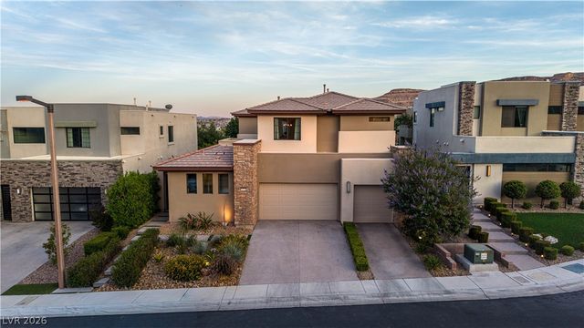 10313 Jade Point Drive, Las Vegas, NV 89135