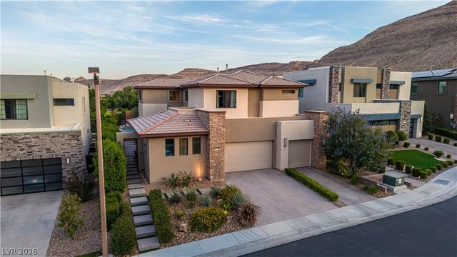 10313 Jade Point Drive, Las Vegas, NV 89135