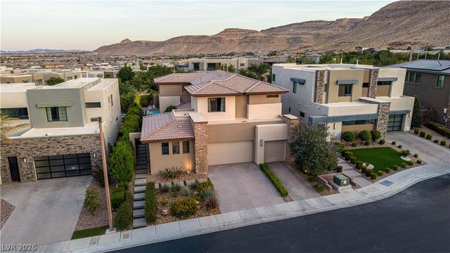 10313 Jade Point Drive, Las Vegas, NV 89135