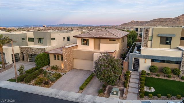 10313 Jade Point Drive, Las Vegas, NV 89135