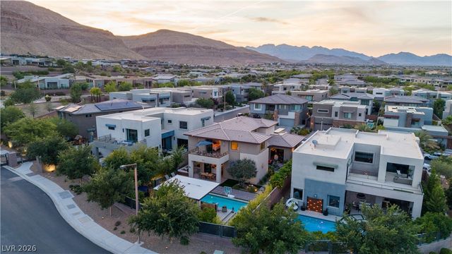 10313 Jade Point Drive, Las Vegas, NV 89135