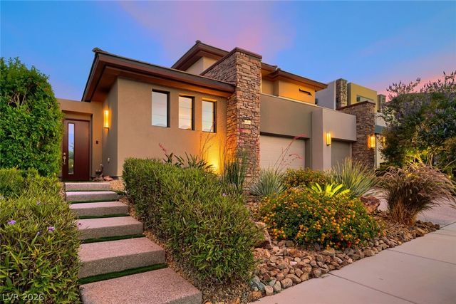 10313 Jade Point Drive, Las Vegas, NV 89135
