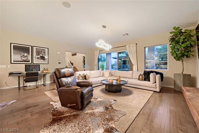 10313 Jade Point Drive, Las Vegas, NV 89135