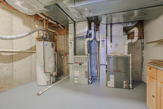 200 Ahmed Court, Glendale Heights, IL 60139