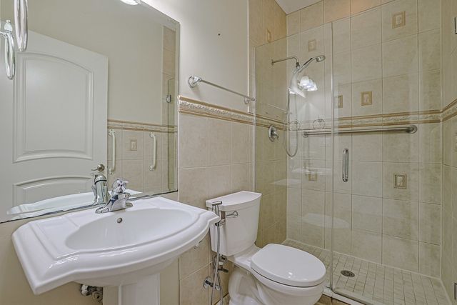 200 Ahmed Court, Glendale Heights, IL 60139