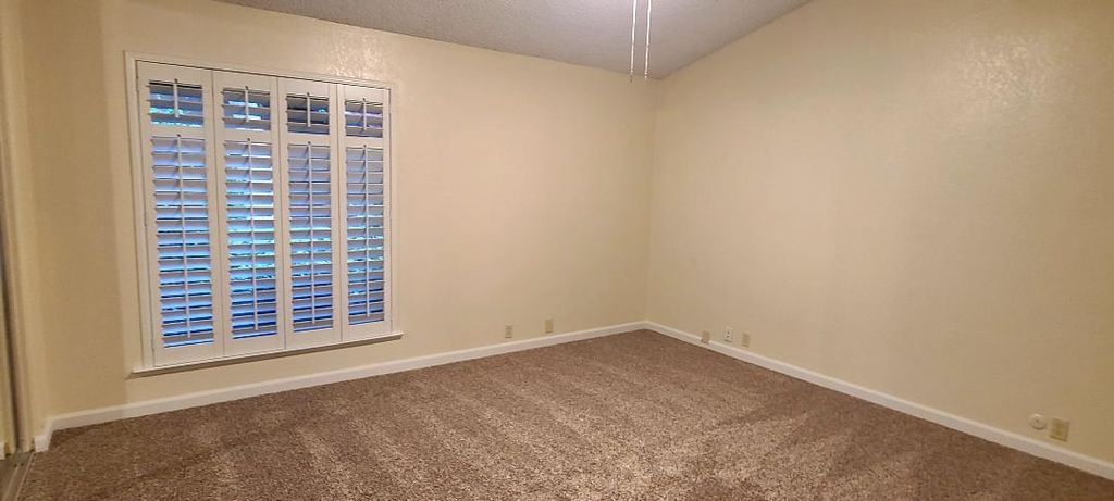 Image 10 of property listing at 6300 N Palm # 108, Fresno, CA 93704