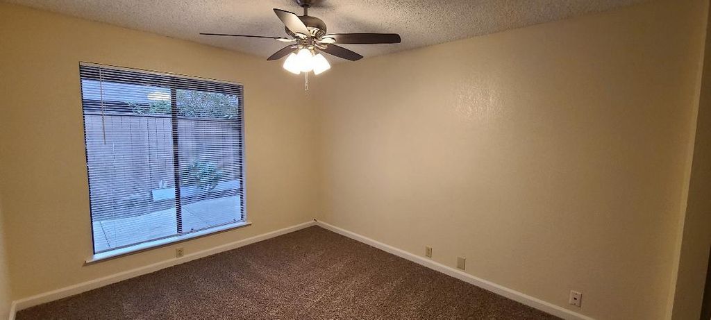 Image 13 of property listing at 6300 N Palm # 108, Fresno, CA 93704