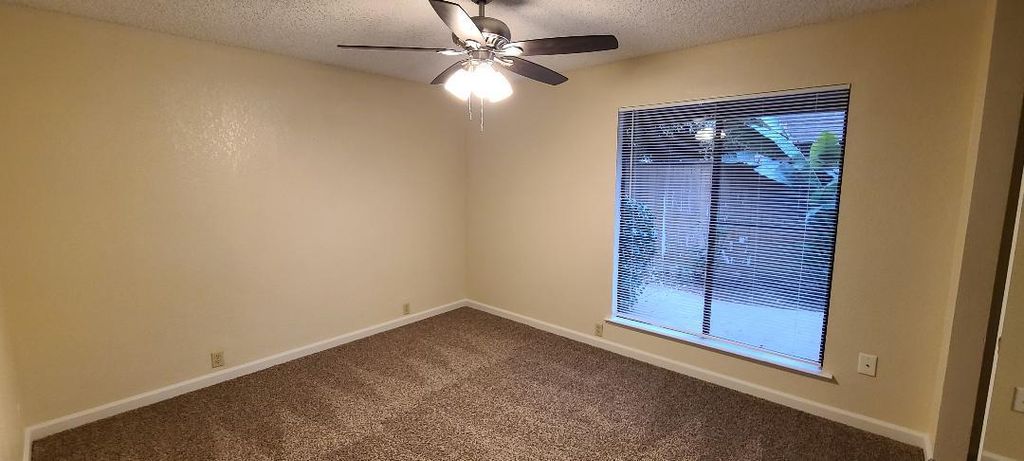 Image 15 of property listing at 6300 N Palm # 108, Fresno, CA 93704