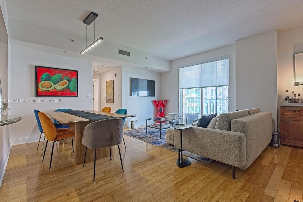 7285 SW 90th St D613, Miami, FL 33156