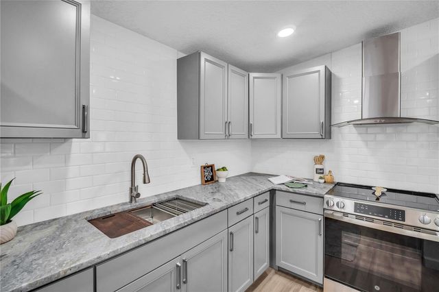 193 BLUE MARLIN DRIVE, Oldsmar, FL 34677