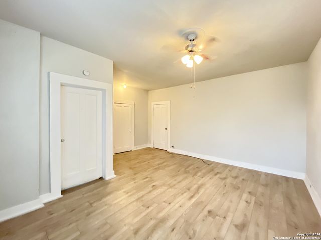 319 Army Blvd Apt 8, San Antonio, TX 78215