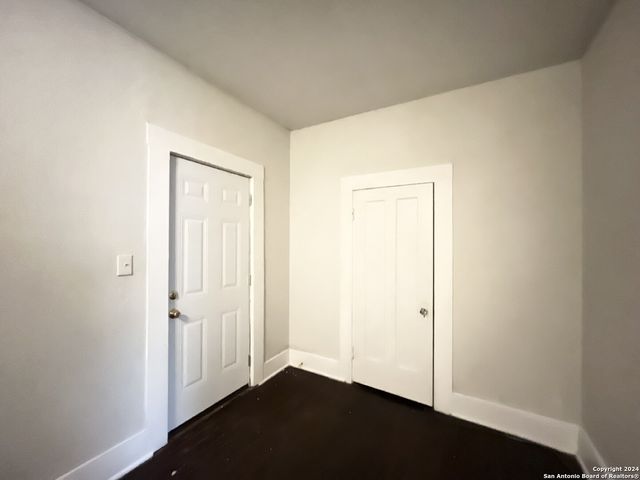 319 Army Blvd Apt 8, San Antonio, TX 78215