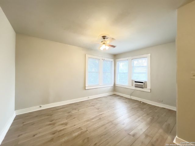 319 Army Blvd Apt 8, San Antonio, TX 78215