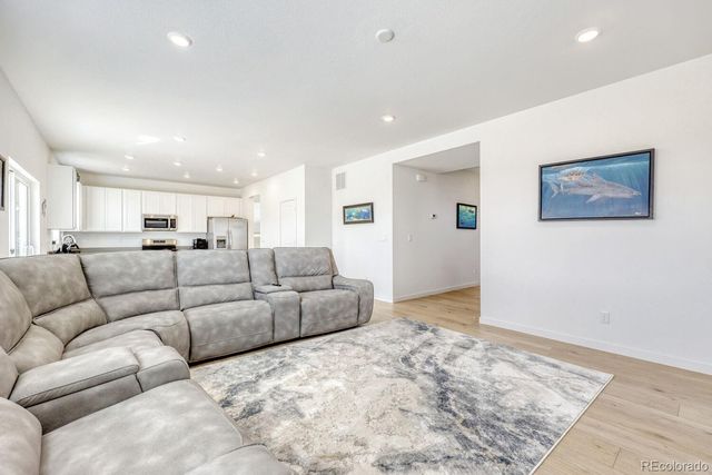 340 Paloma Way, Elizabeth, CO 80107