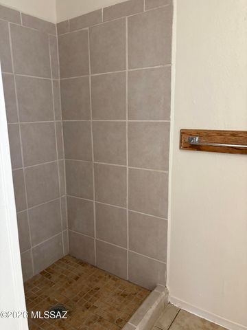 5844 E 33rd Street, Tucson, AZ 85711