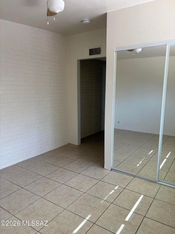 5844 E 33rd Street, Tucson, AZ 85711