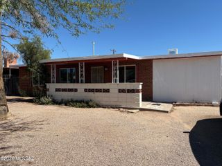 5844 E 33rd Street, Tucson, AZ 85711