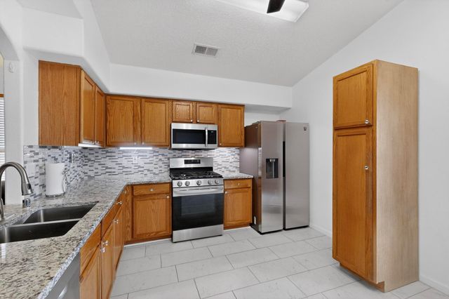 1724 Cielo Oeste Place NW, Albuquerque, NM 87120