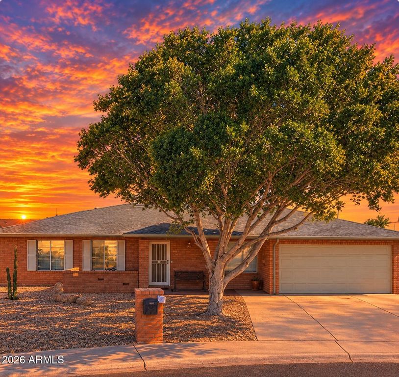 13821 N 40TH Avenue, Phoenix, AZ 85053 — exterior