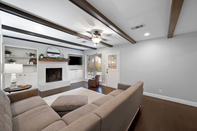 2107 Westwood Drive, Arlington, TX 76012