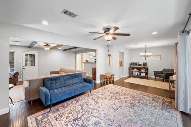 2107 Westwood Drive, Arlington, TX 76012