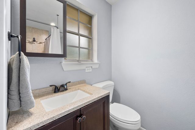 2107 Westwood Drive, Arlington, TX 76012